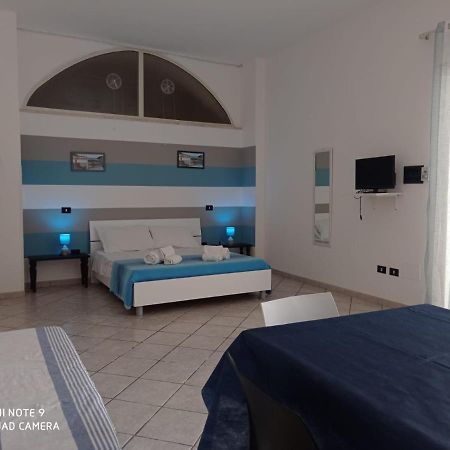 Ferienwohnung Corte Nel Borgo Minervino di Lecce Exterior foto