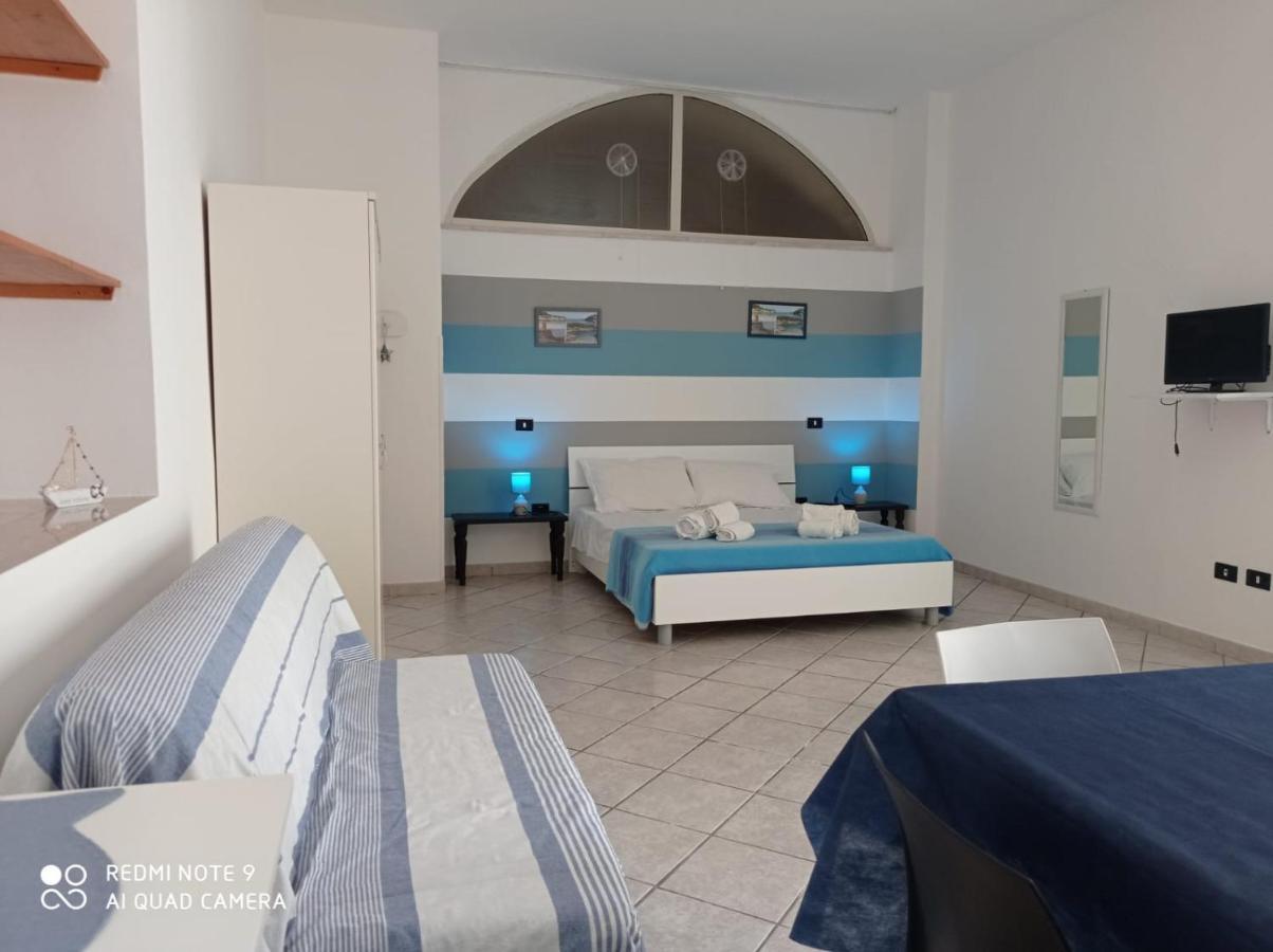 Ferienwohnung Corte Nel Borgo Minervino di Lecce Exterior foto