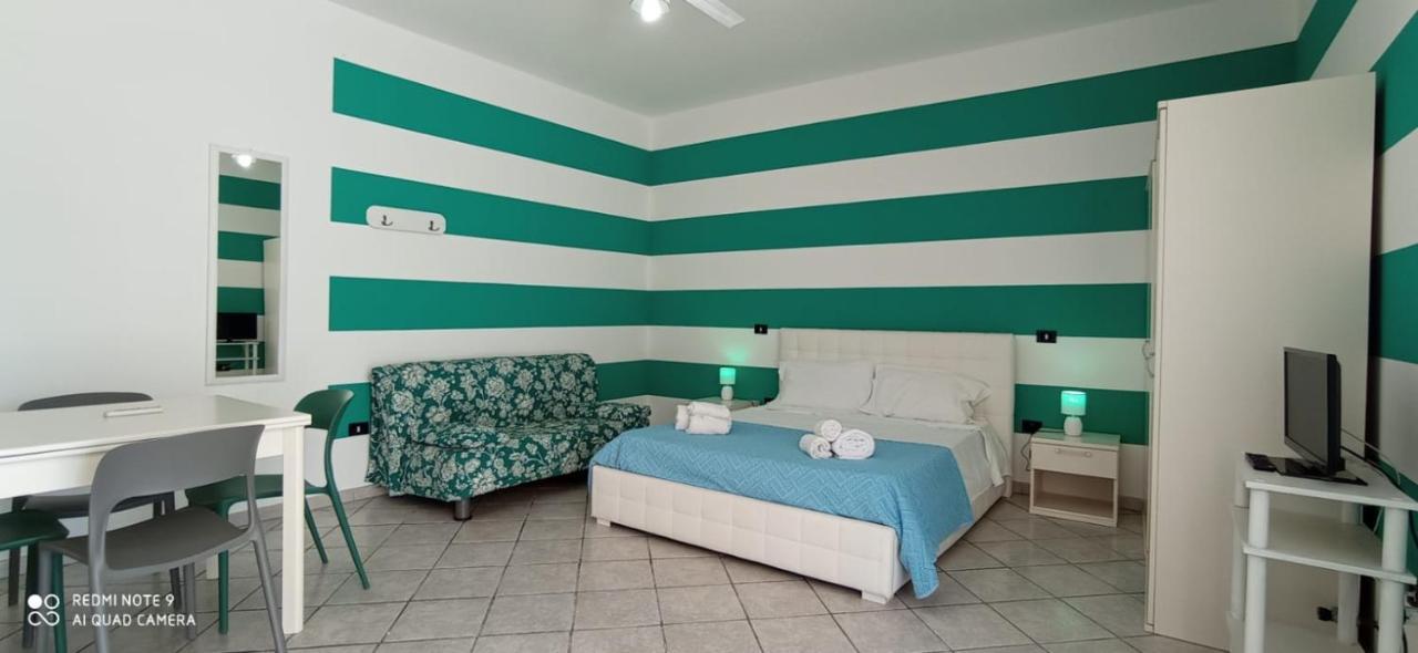 Ferienwohnung Corte Nel Borgo Minervino di Lecce Exterior foto